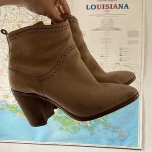 Ankle boots with delicate detailing